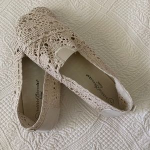 Bobbie Brookes Crochet Macrome Slipons